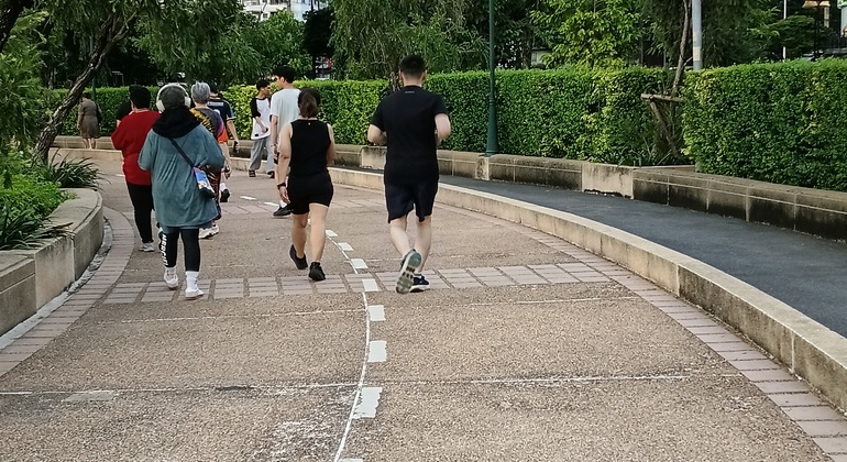 Passeggiata al tramonto a Bangkok: il lato verde e vivace di Asok e Sukhumvit Tailandia &mdash; #9
