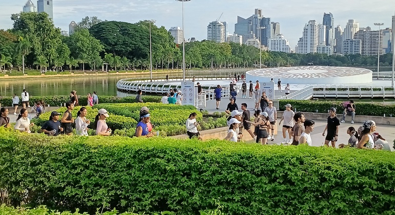 Passeggiata al tramonto a Bangkok: il lato verde e vivace di Asok e Sukhumvit Tailandia &mdash; #42