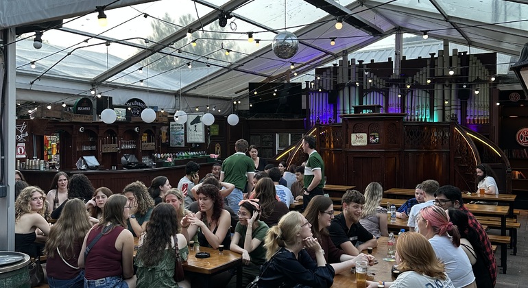 traditional-irish-music-pub-crawl-with-pint-pour-en-1