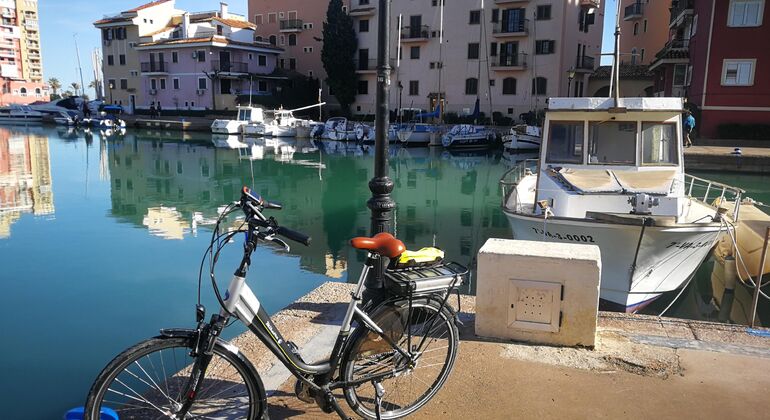 Bike Tour Valencia: de Venecia Valenciana a Murallas Fantasma