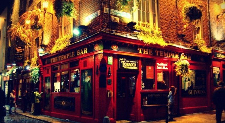 Excursão nocturna ao Temple Bar de Dublin Organizado por Paseando por Europa S.L