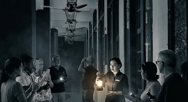 I sussurri dell’Enclave: tour a piedi gratuito “Chinatown Darkest Night”