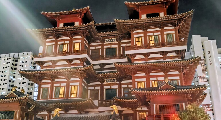 Susurros del Enclave: Visita guiada a pie gratuita «La noche más oscura de Chinatown» Singapur &mdash; #5