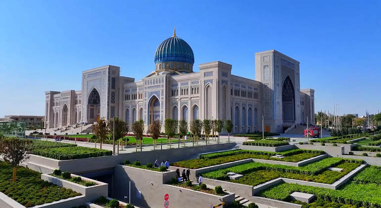 Walking Tour with a Local Guide & Metros in Tashkent