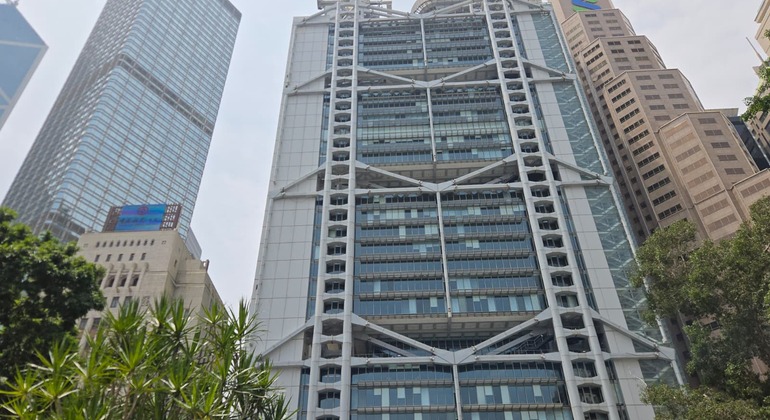 hong-kong-free-tour-star-ferry-central-millions-dollars-view-es-6