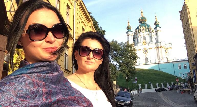 Visite des lieux historiques et des musées les plus importants de Kiev Fournie par Marishka 