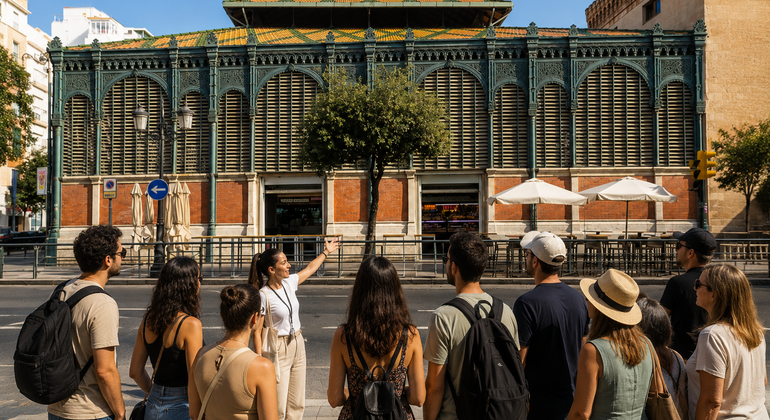 Exclusive Private Málaga Tour with an Architect Provided by Brenda