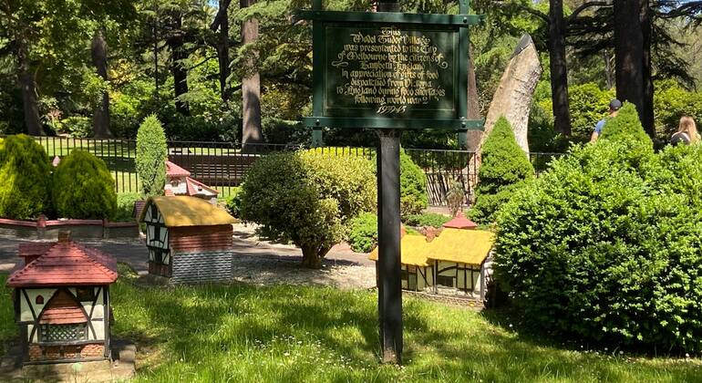 Melbourne's Fitzroy & Treasury Gardens: Self Guided Exploration Game Australia &mdash; #6