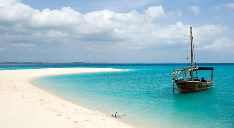 The Grand Safari Blue: Dhow Cruise, Seafood Feast & Island Discovery Tanzania &mdash; #17