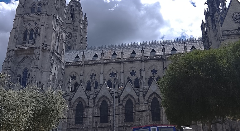 Quito Free Tour: Basílica del Voto Nacional  Ecuador &mdash; #3