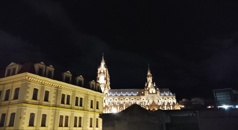 Quito Free Tour: Basílica del Voto Nacional  Ecuador &mdash; #10