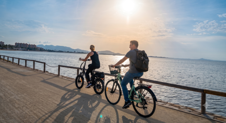 Visite à vélo électrique à Cabo de Palos et La Manga au coucher du soleil global.countries. &mdash; #2