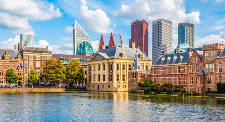 The Hague Grand Free Tour: History, Art & Culture in Ten Stops