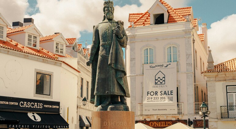 Visite gratuite de Cascais : une balade à travers l'histoire et la vie quotidienne Fournie par Naiara Schneider