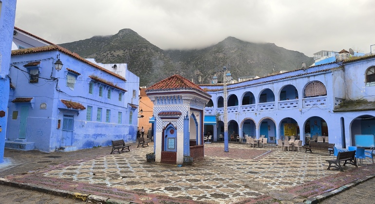 Visita guiada gratuita a pie por la tarde y la noche en Chefchaouen Operado por Adam tours