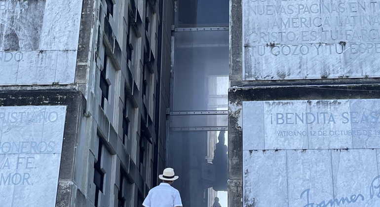 Tour dei Tre Occhi e del Faro di Colón Repubblica Dominicana &mdash; #7