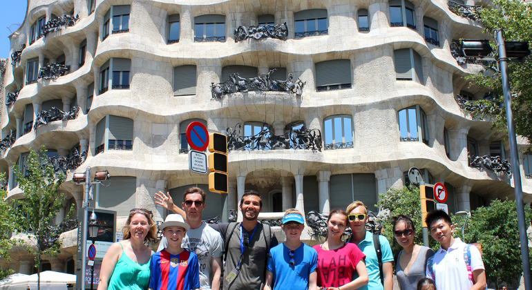 free-walking-tour-gaudi-modernism-es-6