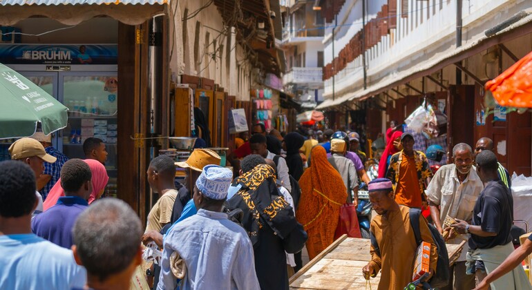 Stadtrundgang durch die historische Altstadt von Stone Town auf Sansibar Tansania &mdash; #2