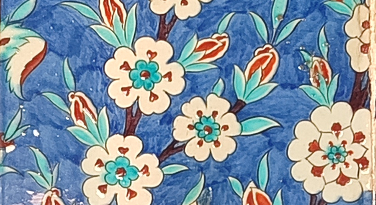 Istanbul: Paint Your First İznik Tile with a Local Artist Provided by Seher Arzu