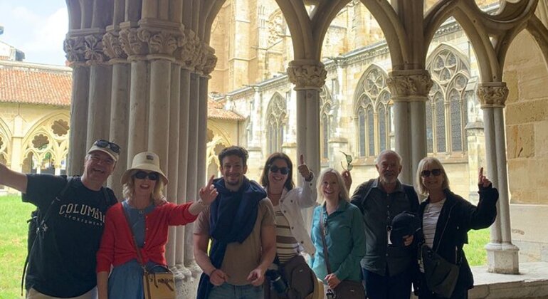 Visita guiada gratuita a pie por Bayona: historia, murallas y cultura vasca