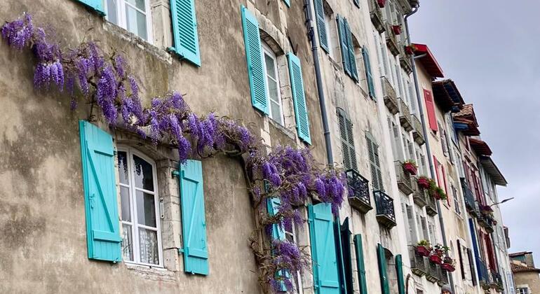 bayonne-free-walking-tour-history-ramparts-basque-culture-en-2