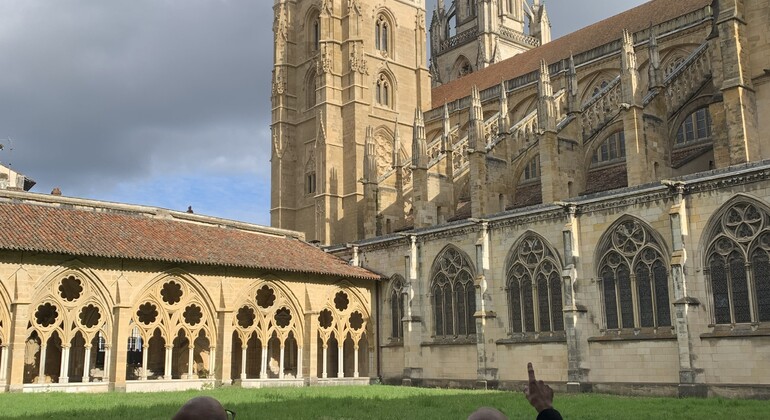 bayonne-free-walking-tour-history-ramparts-basque-culture-en-5
