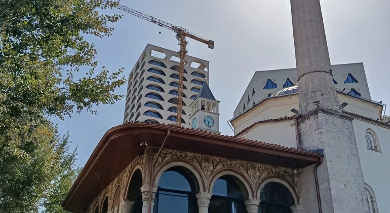 Visite Guidée Tirana: Histoire, Religions & Communisme  Albanie &mdash; #3