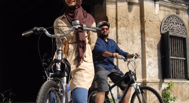 Go Red - Bangkok Culture Tour on Bike