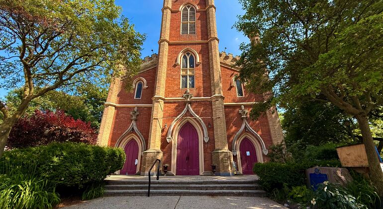 Storia di Toronto: tour a piedi alla scoperta dei monumenti più antichi della città Fornito da Toronto Historical Tours