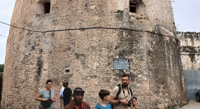 Visite guidée de Stone avec un guide français local Tanzanie &mdash; #10
