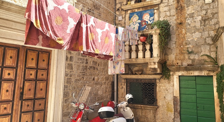 free-trogir-walking-tour-where-history-meets-local-life-en-8