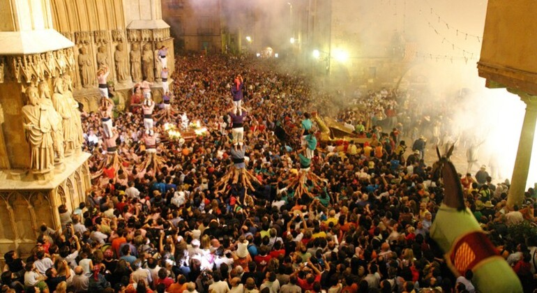 Santa Tecla Tour: Conoce y Vive la Fiesta que Transforma Tarragona España &mdash; #4
