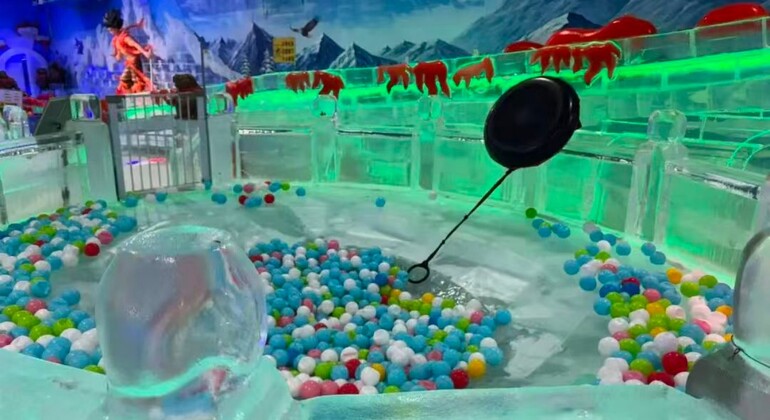 shenzhen-mowan-ice-sculpture-park-entry-ticket-es-7