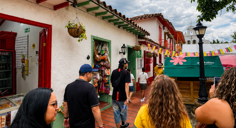Medellín: Pueblito Paisa, Local Culture & Snacks