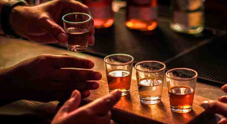El arte del mezcal: cata y almuerzo en el centro de Cozumel