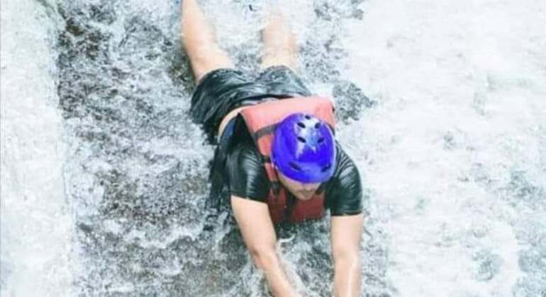 Kitulgala: Aventura de Rafting e Canyoning