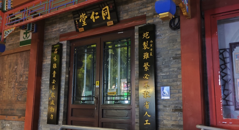 Night Citywalk in Depth: Wet Market, Gastronomy, Urban Life & Pubs China &mdash; #7