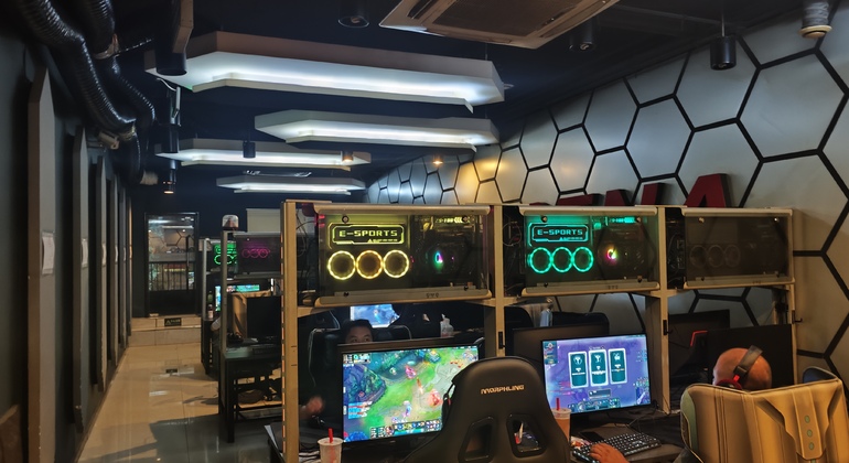 Night Citywalk in Depth: Wet Market, Gastronomy, Urban Life & Pubs China &mdash; #8