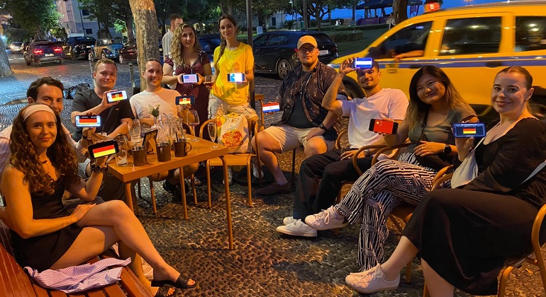 funchal-pub-crawl-authentic-local-bars-and-social-night-es-7