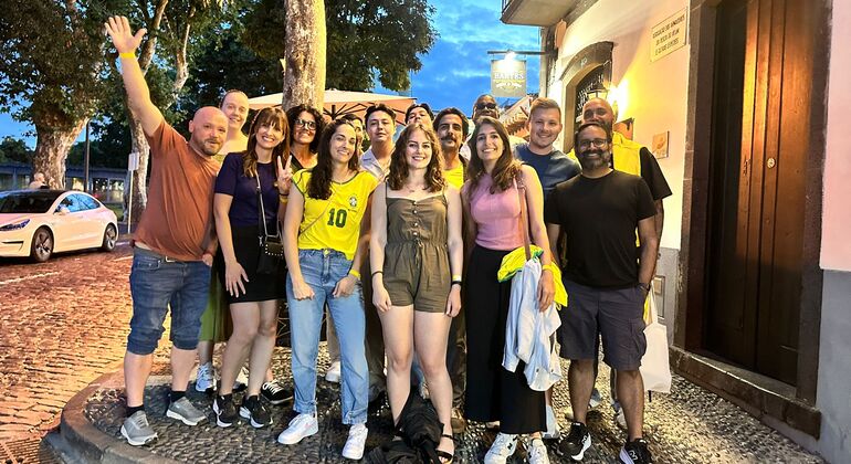 funchal-pub-crawl-authentic-local-bars-and-social-night-es-8