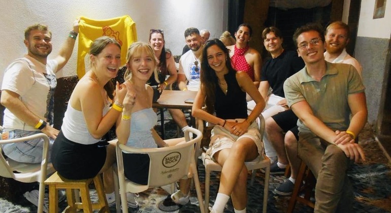 funchal-pub-crawl-authentic-local-bars-and-social-night-es-9