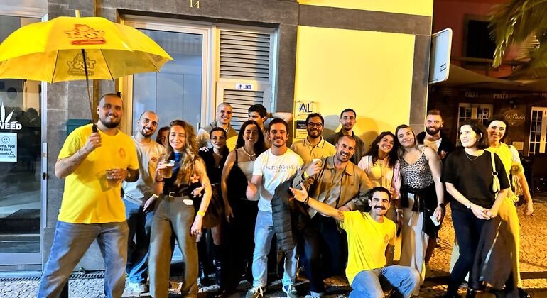 funchal-pub-crawl-authentic-local-bars-and-social-night-es-13