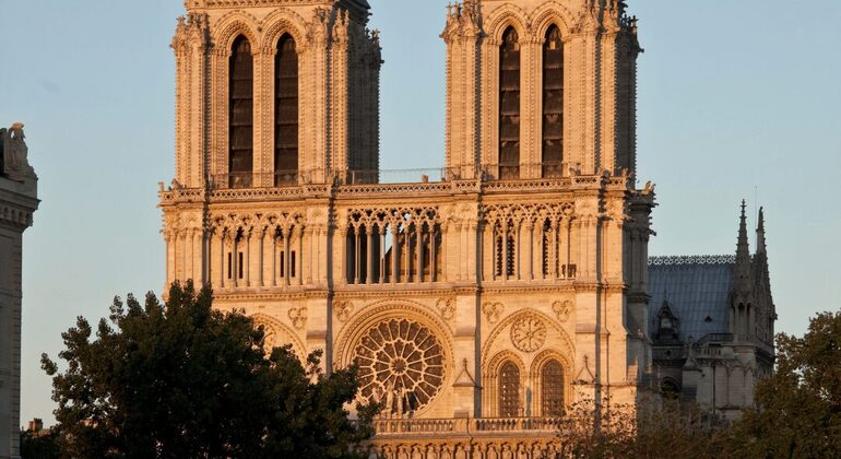 Notre-Dame de Paris: Exterior Free Tour, History & Legends Provided by Notre-Dame de Paris: Exterior Free Tour, History & Legends