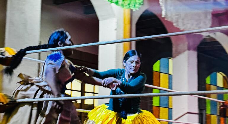 Espectáculo de lucha libre de las cholitas y visita a la galería de arte Bolivia &mdash; #6