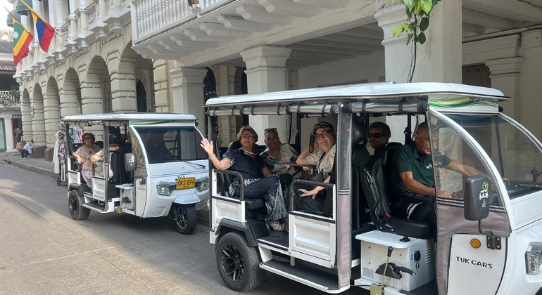 Tuk-Cha City Tour: Tuk-Tuk & Chambaculeras Colombia &mdash; #6