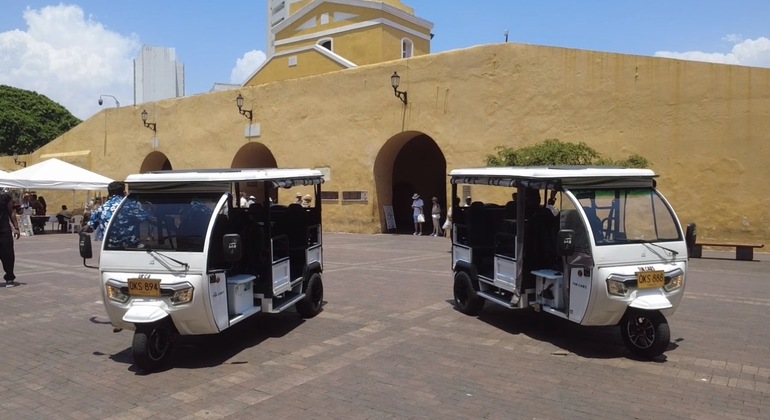 Tuk-Cha City Tour: Tuk-Tuk & Chambaculeras Colombia &mdash; #7