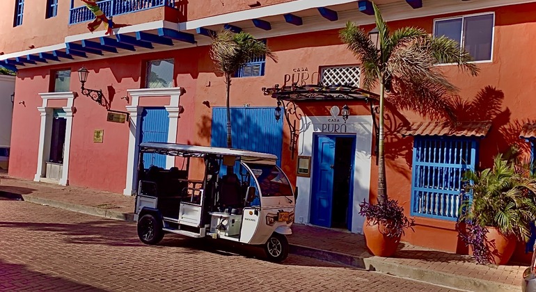 Tuk-Cha City Tour: Tuk-Tuk & Chambaculeras Colombia &mdash; #10
