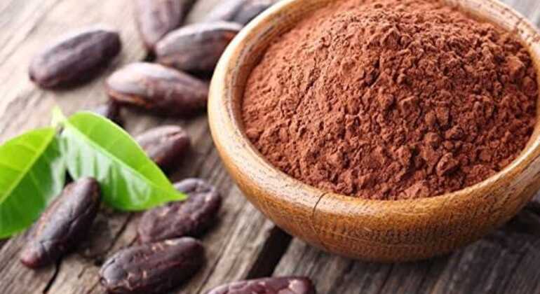 Tour gratuito alla scoperta del cioccolato e dell'artigianato locale Fornito da Chocolate & Local Handicraft Free Tour