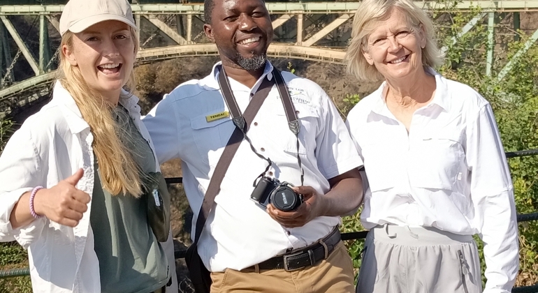 victoria-falls-walking-free-tour-en-1