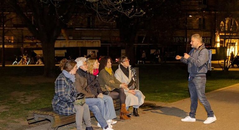 Tour dei fantasmi di Bordeaux: leggende e storie inquietanti Fornito da Bordeaux Ghost Tour: Legends & Haunting Tales